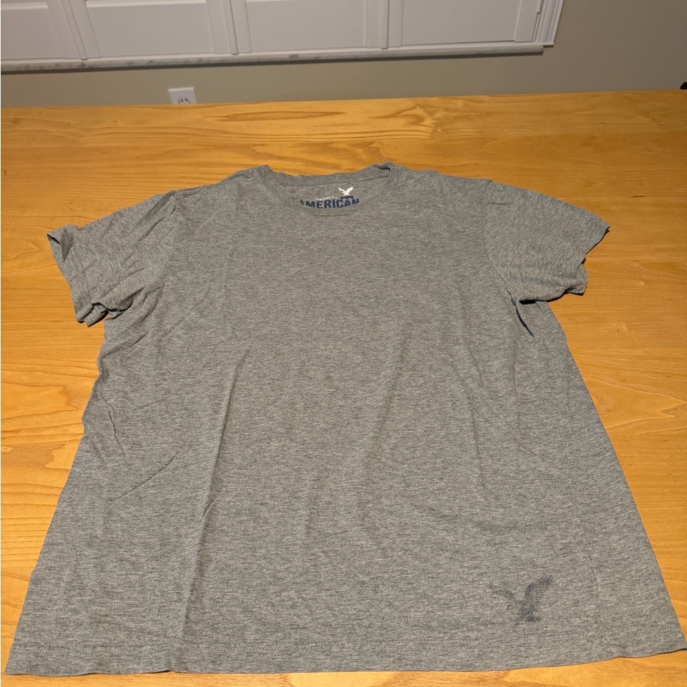 American Eagle Outfitters Gray Short Sleeve Tee